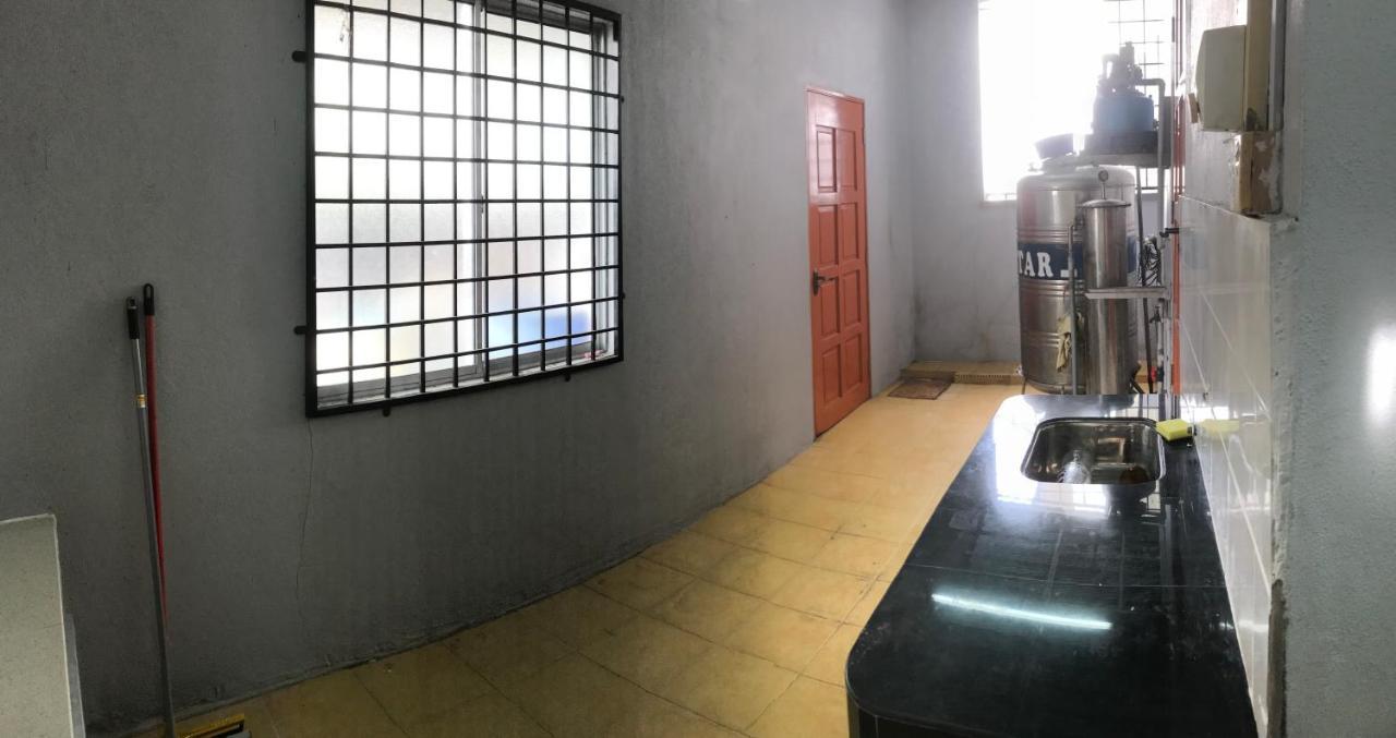 Ruhani Homestay 3 Kb - 4 Bedroom Fully Airconditioned With Wifi & Netflix 哥打巴鲁 外观 照片