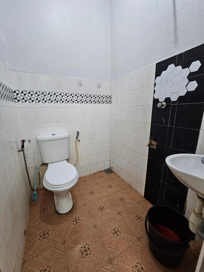 Ruhani Homestay 3 Kb - 4 Bedroom Fully Airconditioned With Wifi & Netflix 哥打巴鲁 外观 照片
