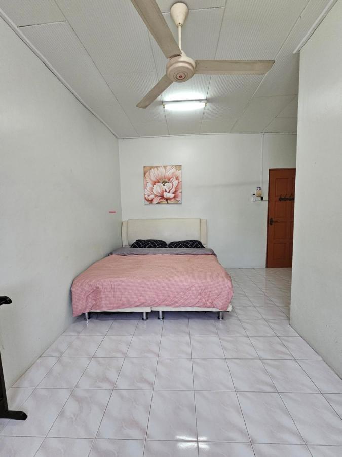 Ruhani Homestay 3 Kb - 4 Bedroom Fully Airconditioned With Wifi & Netflix 哥打巴鲁 外观 照片