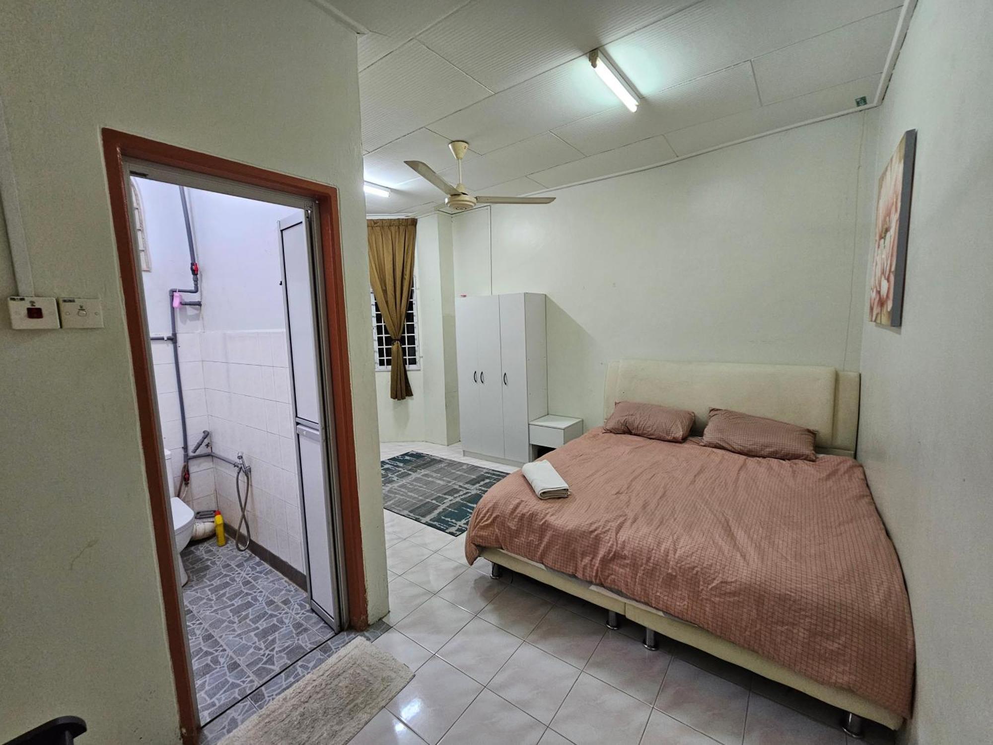 Ruhani Homestay 3 Kb - 4 Bedroom Fully Airconditioned With Wifi & Netflix 哥打巴鲁 外观 照片