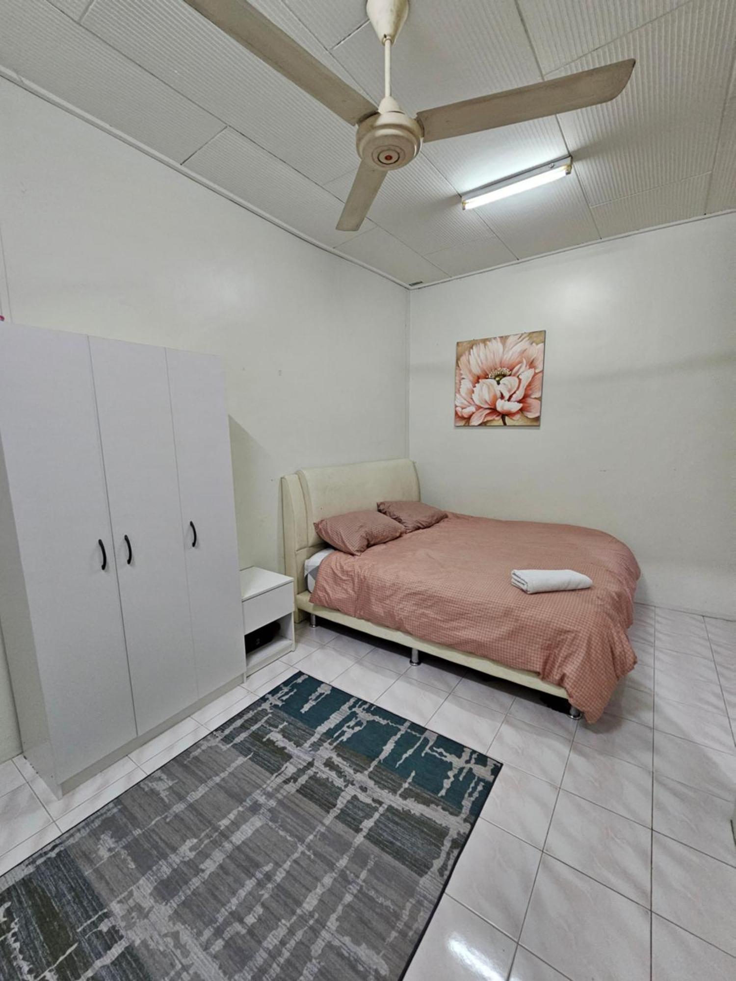 Ruhani Homestay 3 Kb - 4 Bedroom Fully Airconditioned With Wifi & Netflix 哥打巴鲁 外观 照片
