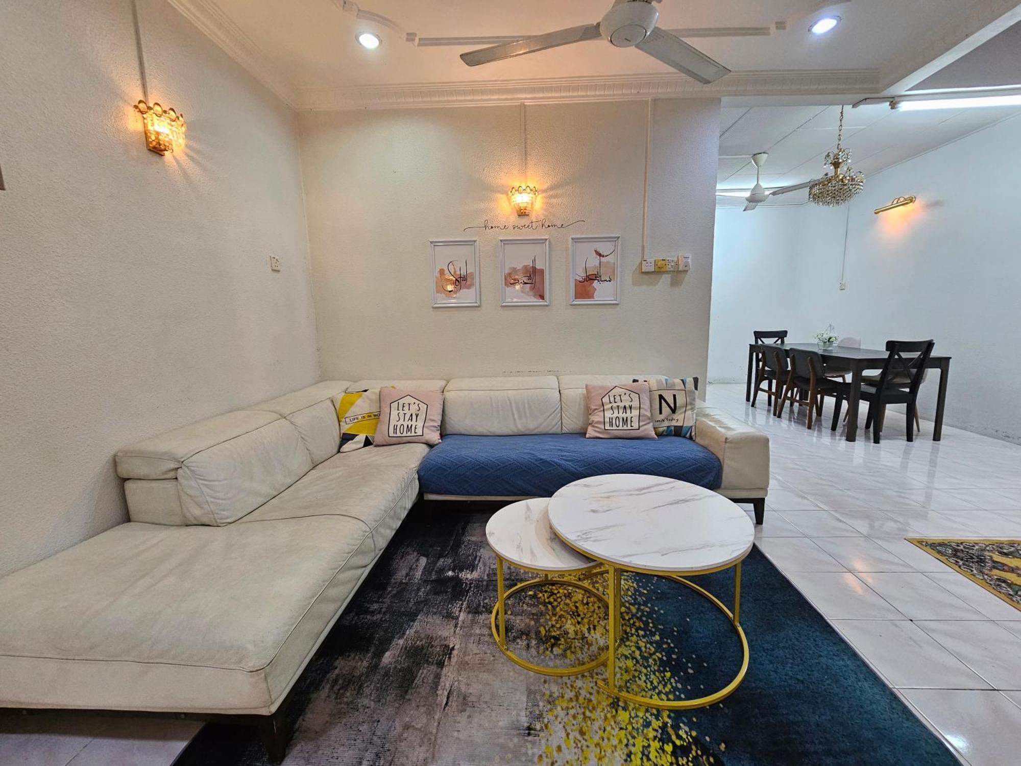 Ruhani Homestay 3 Kb - 4 Bedroom Fully Airconditioned With Wifi & Netflix 哥打巴鲁 外观 照片