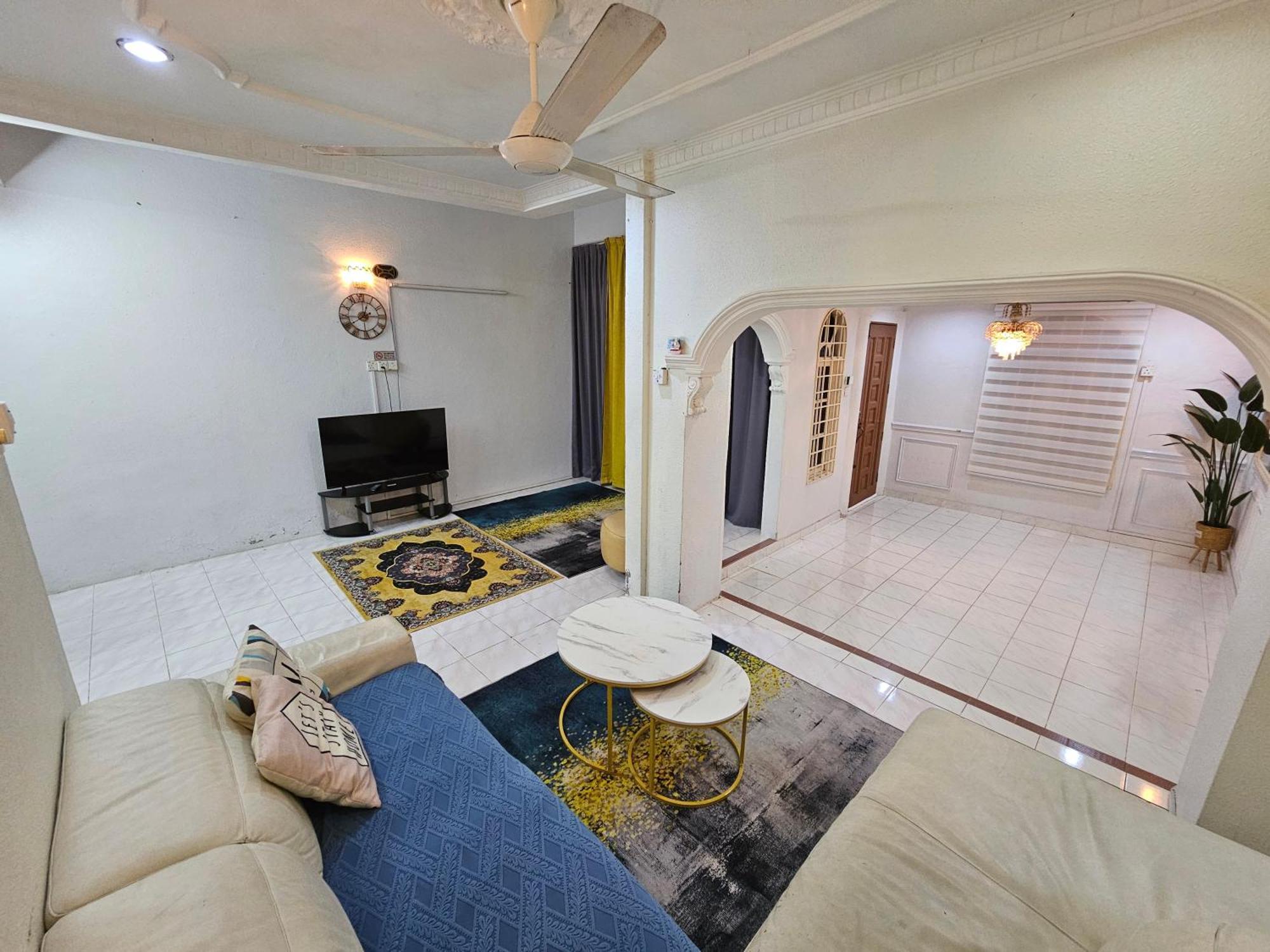 Ruhani Homestay 3 Kb - 4 Bedroom Fully Airconditioned With Wifi & Netflix 哥打巴鲁 外观 照片