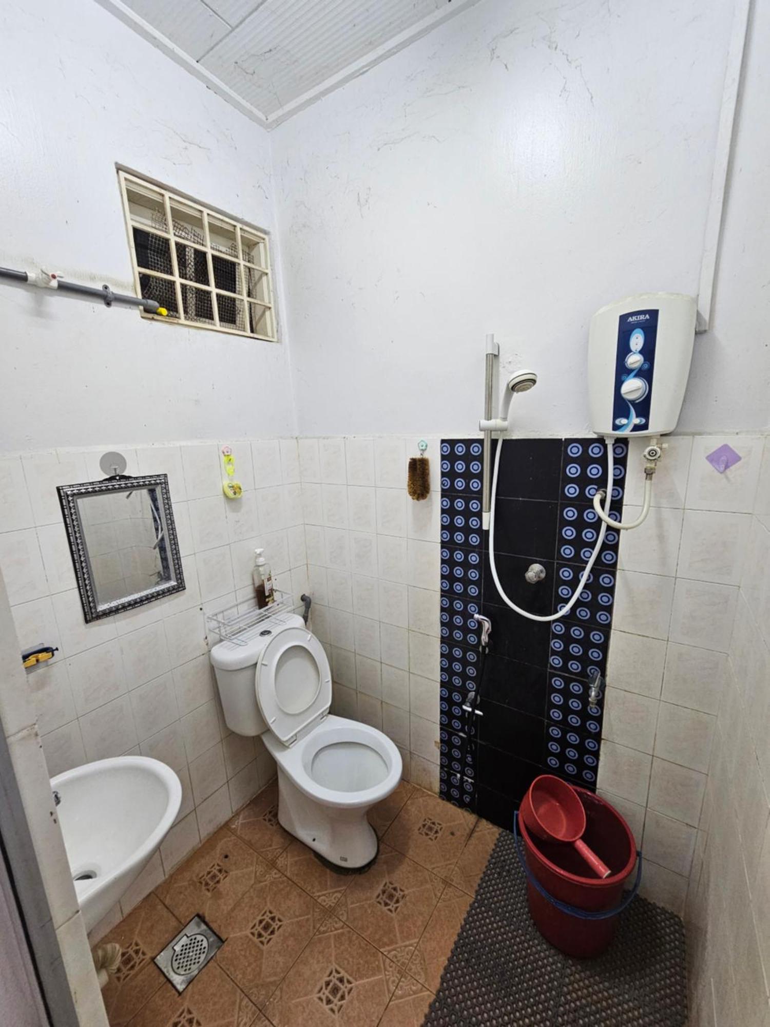 Ruhani Homestay 3 Kb - 4 Bedroom Fully Airconditioned With Wifi & Netflix 哥打巴鲁 外观 照片